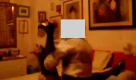 Kurus vidio sek dewasa Bangkok pelacur Fucks a big white cock
