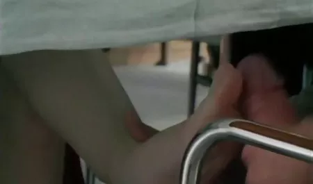 Menakjubkan remaja Jepang menggosok vaginanya xxx film dewasa di Solo bergairah