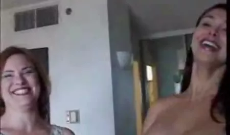 Toket kecil rambut pirang menyebalkan dan film sex dewasa xxx rides ayam tua