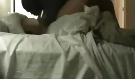 Menyamarkan dia terlalu terganggu oleh bi-Bi-si, dia video dan cerita dewasa menghancurkan segalanya